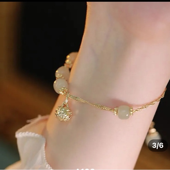 Exquisite Adjustable 18k Gold Plated Bell Bangle Bracelet - Picture 3 of 9